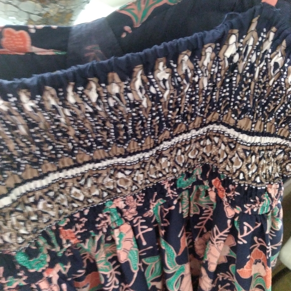 Flower dress - Picture 2 of 4